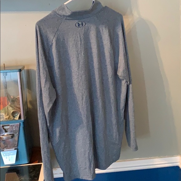 Long sleeve dry fit under armor long sleeve - Picture 3 of 3